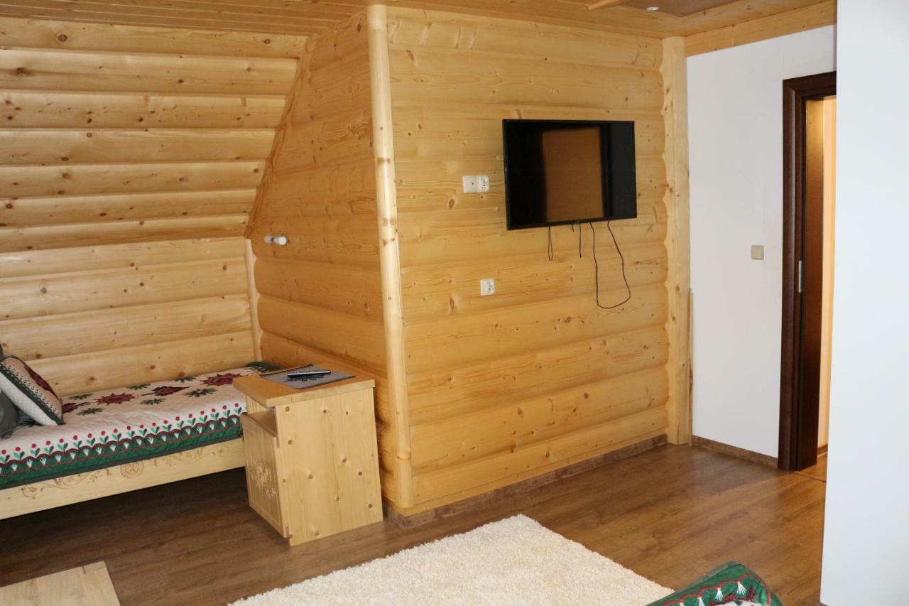 Szostak Apartament Banska Nizna Eksteriør billede